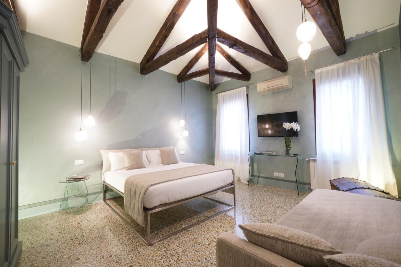 P 1779 Bed and breakfast Venecia