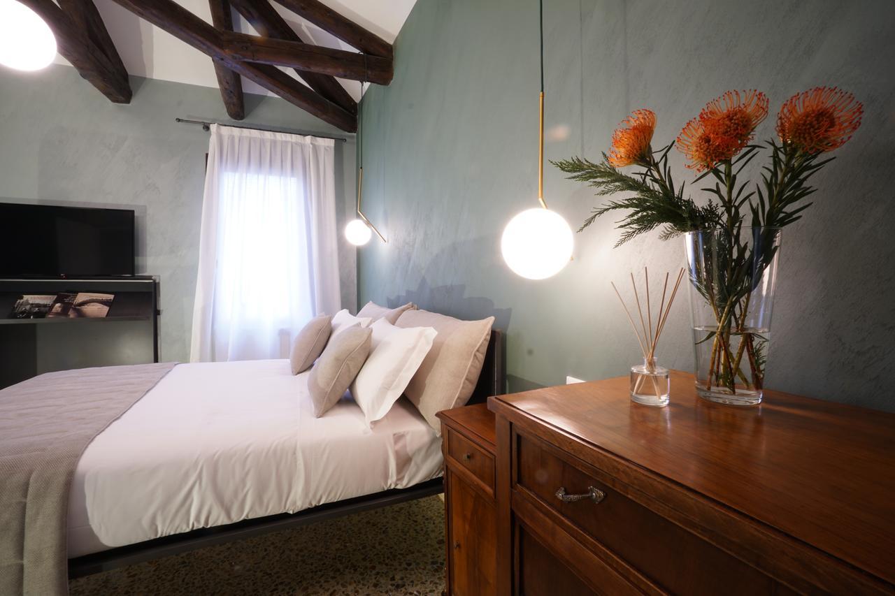 P 1779 Bed and breakfast