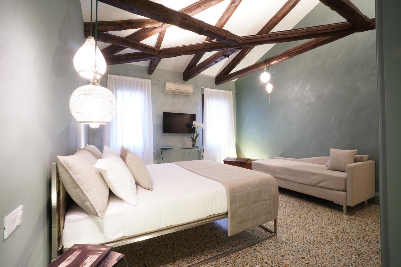 P 1779 Bed and breakfast Venecia